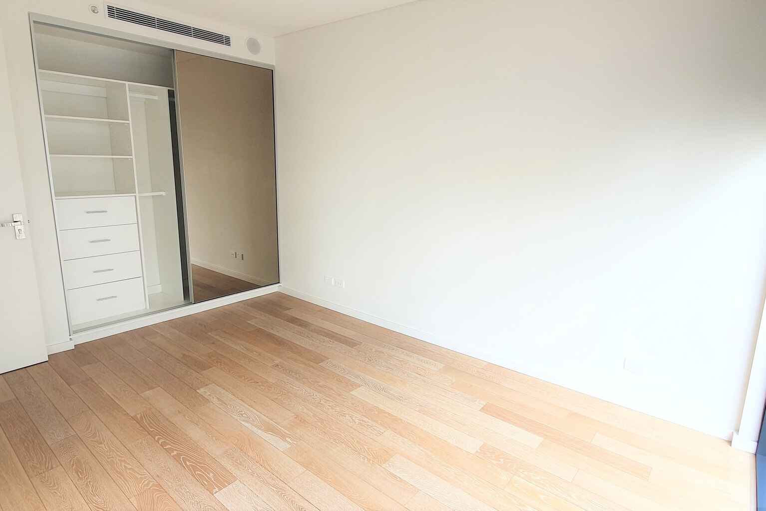 B811/2 Muller Lane Mascot B811/2 Muller Lane Mascot