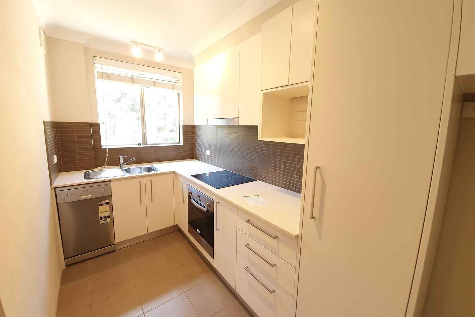 12/10 Evans Avenue Eastlakes 12/10 Evans Avenue Eastlakes