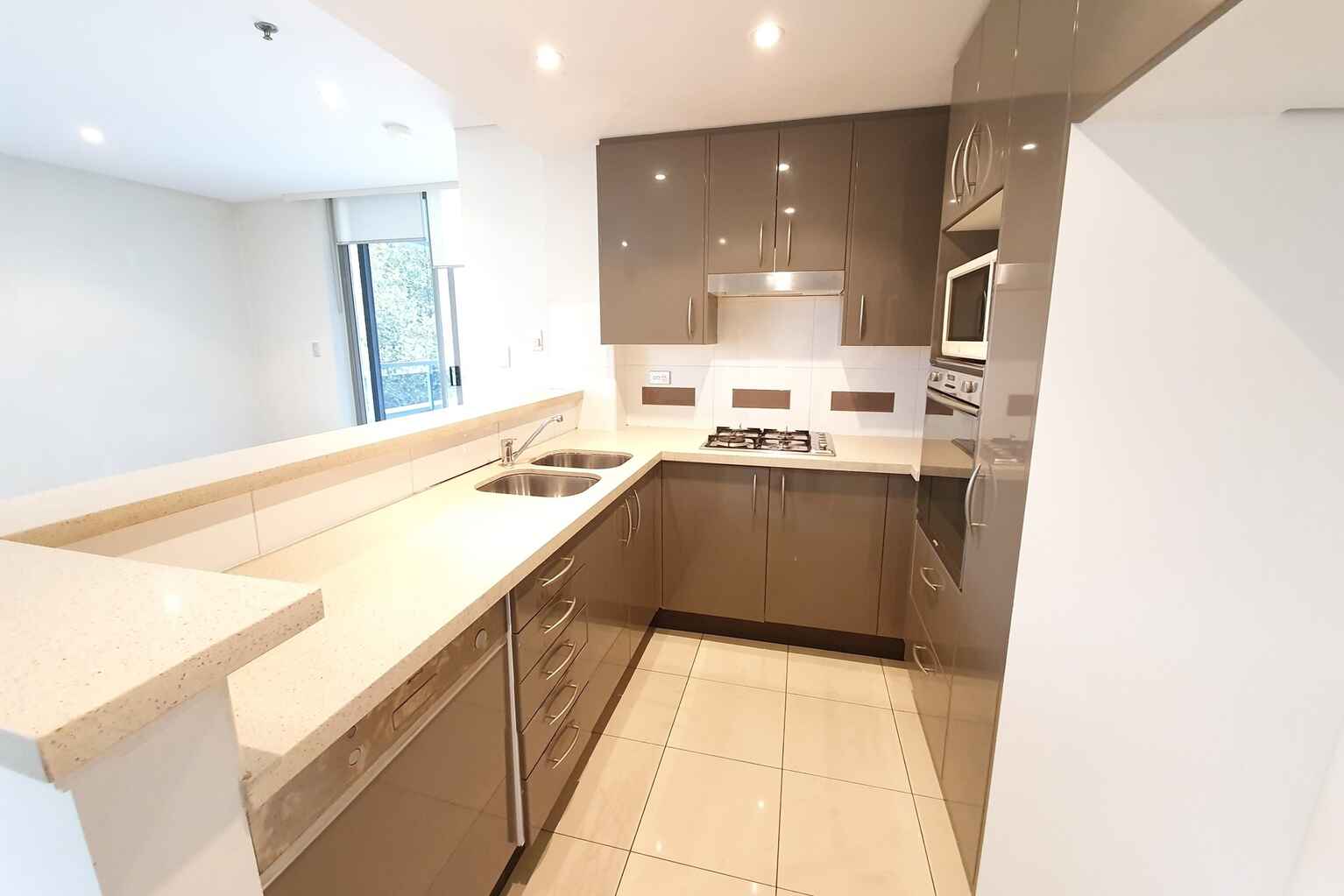 523/2 Lachlan Street Waterloo