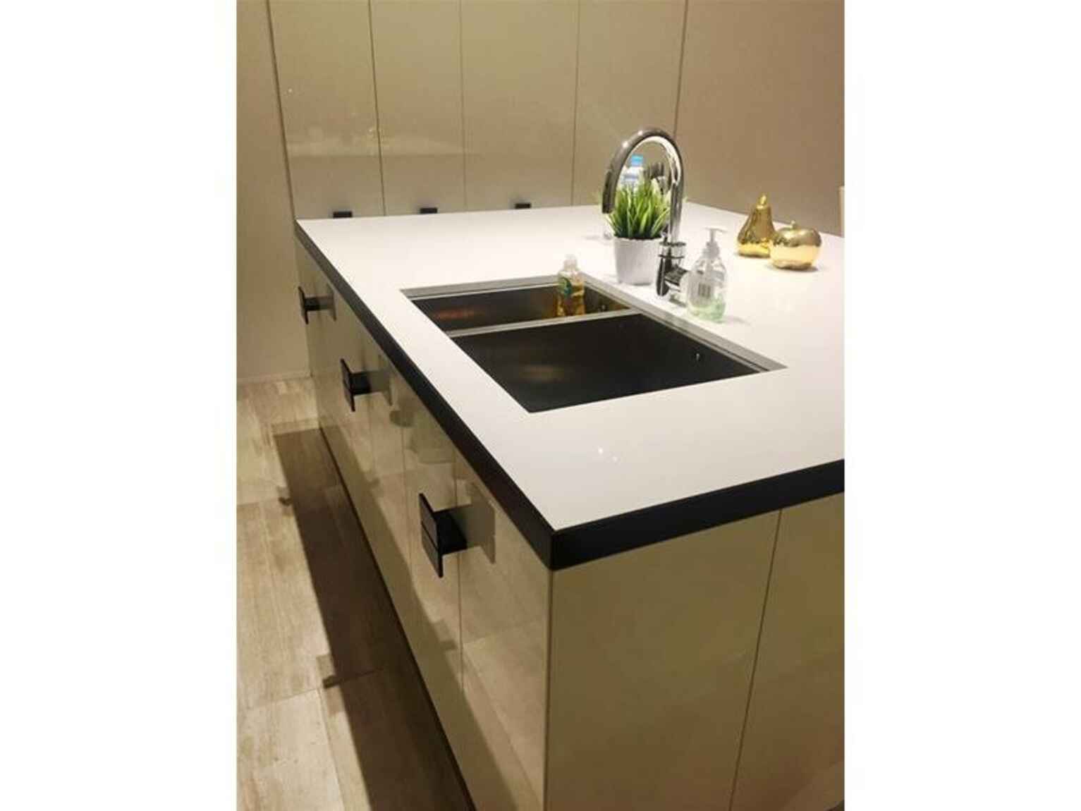 S16.05/178 Thomas Street Haymarket