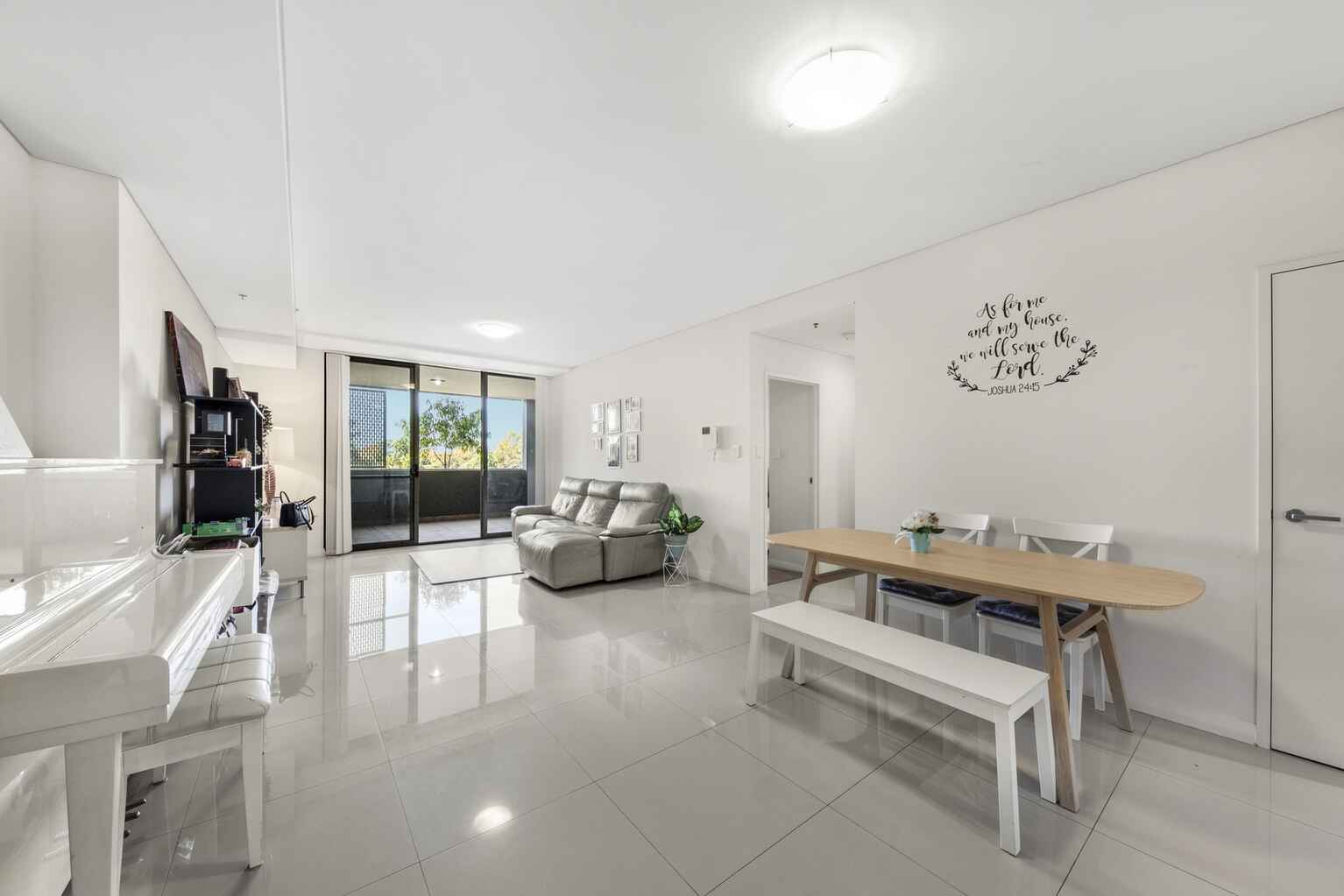 203/1 Church Avenue Mascot 203/1 Church Avenue Mascot