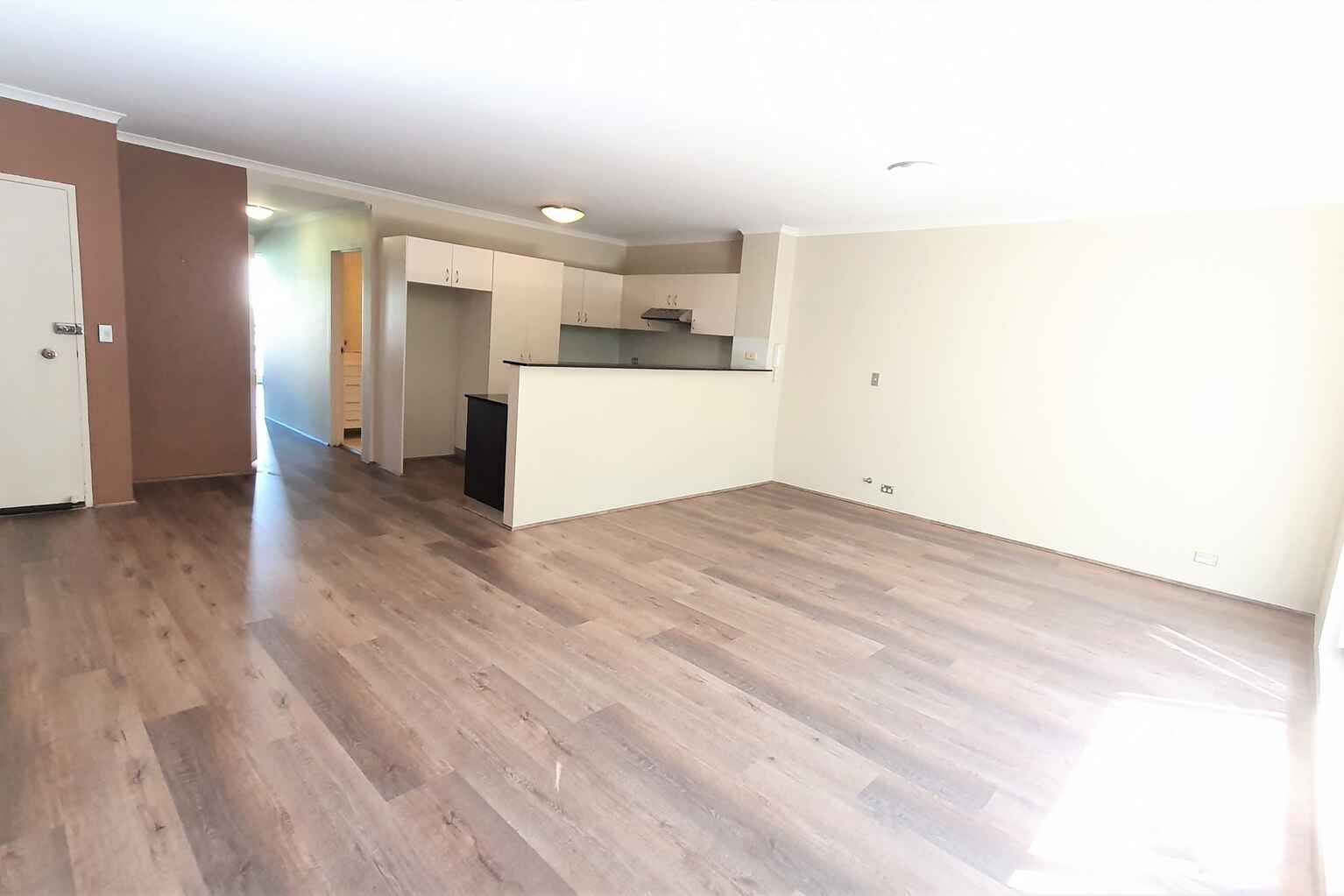 17/4 Gillespie Avenue Alexandria