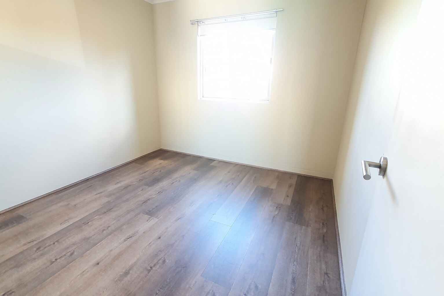 17/4 Gillespie Avenue Alexandria