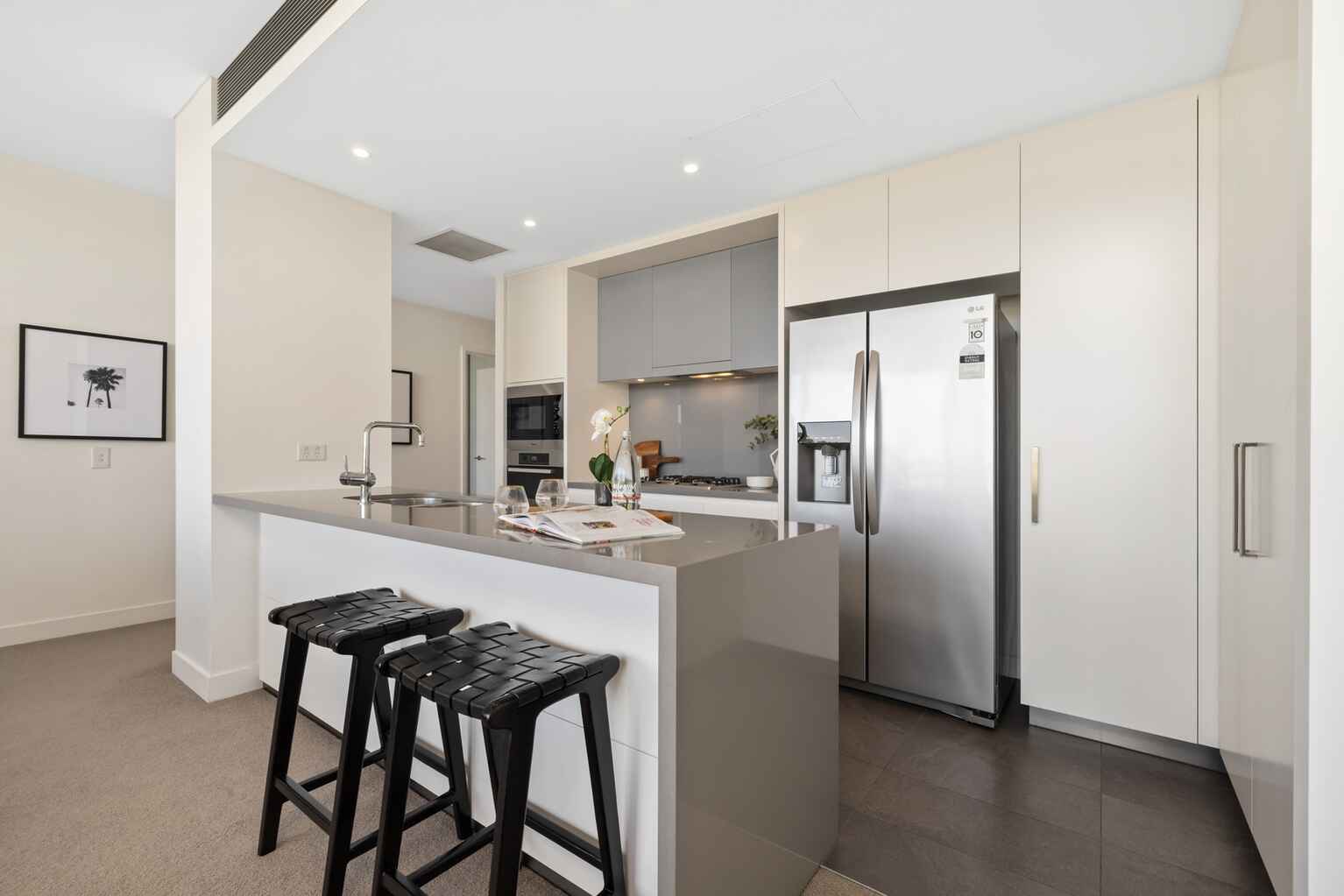 803/17 Grattan Close Forest Lodge