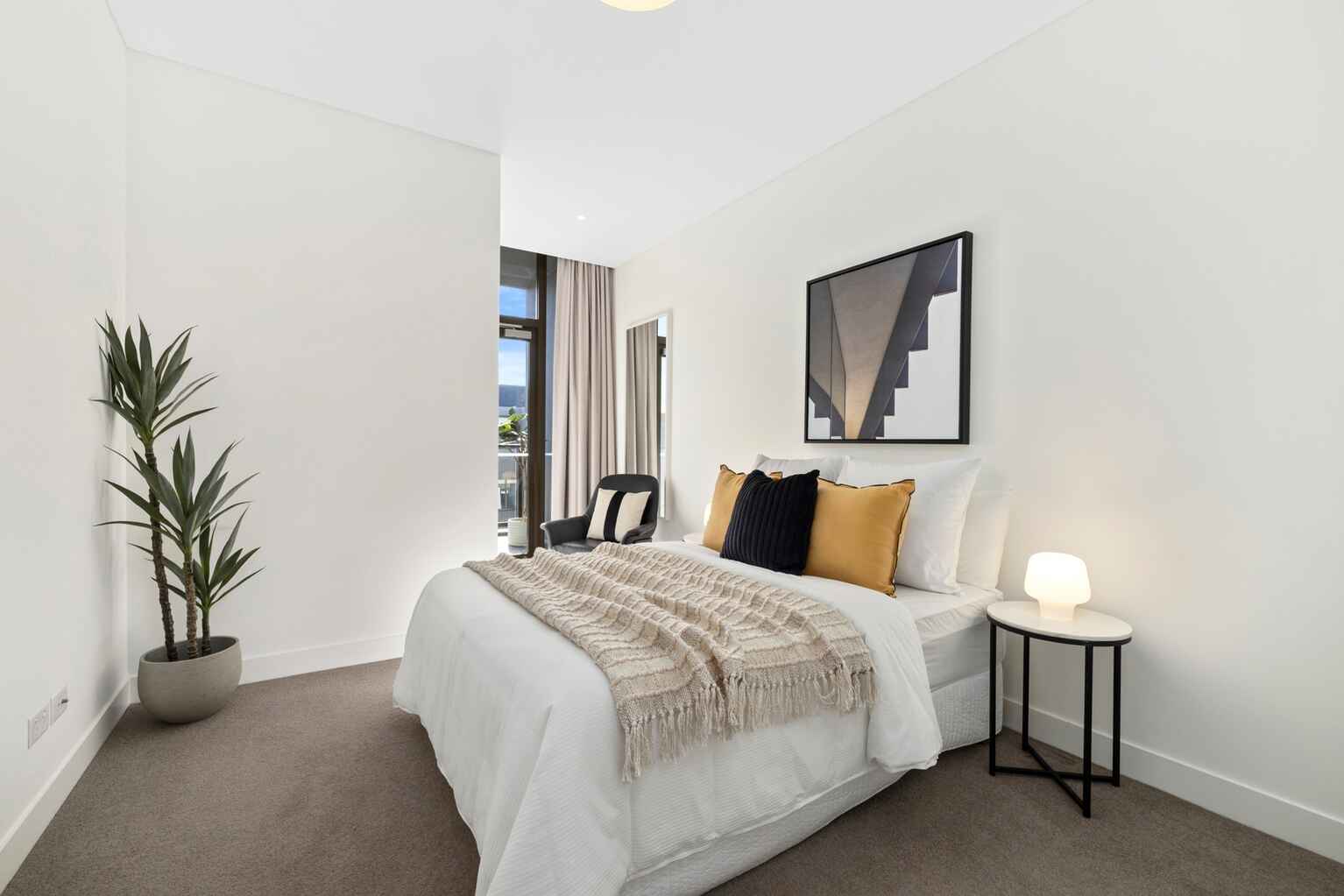 803/17 Grattan Close Forest Lodge