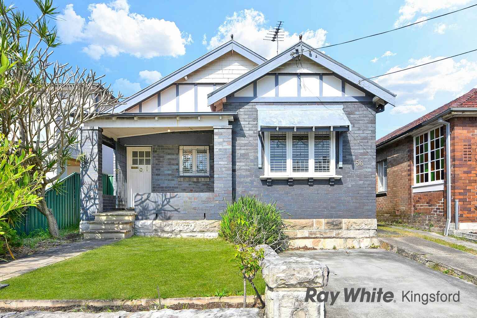 56 MacIntosh Street Mascot 56 MacIntosh Street Mascot