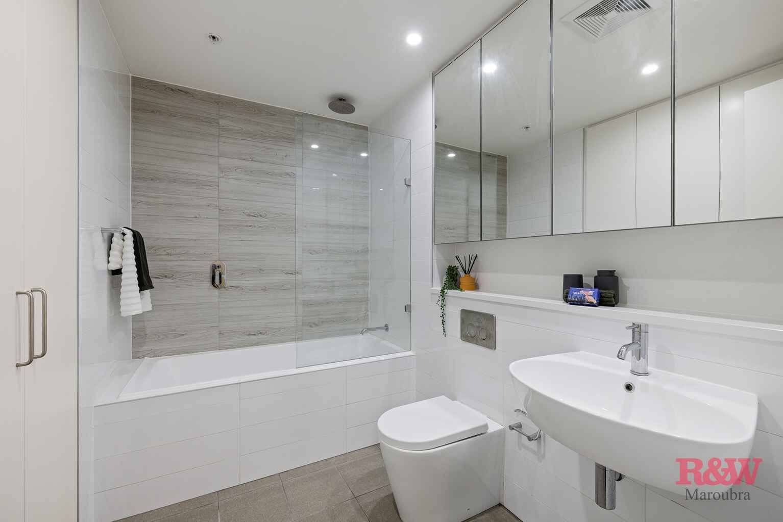 413B/2 Muller Lane Mascot