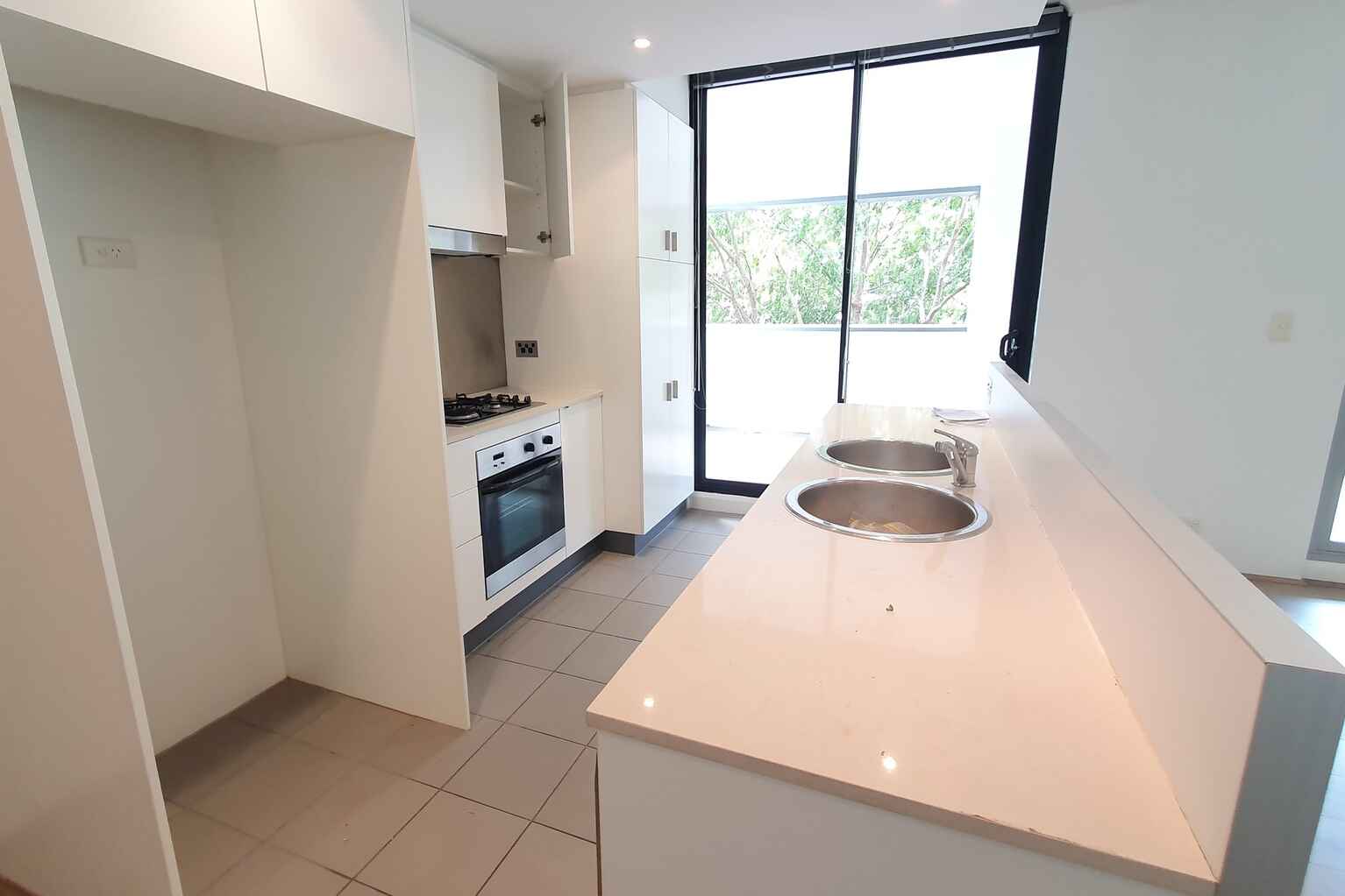 98/5A Victoria Park Parade Zetland 98/5A Victoria Park Parade Zetland