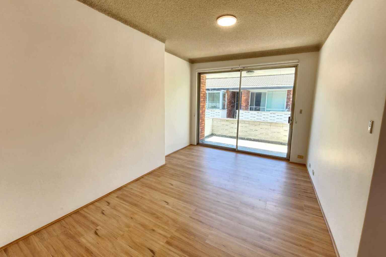 16/16 Evans Avenue Eastlakes