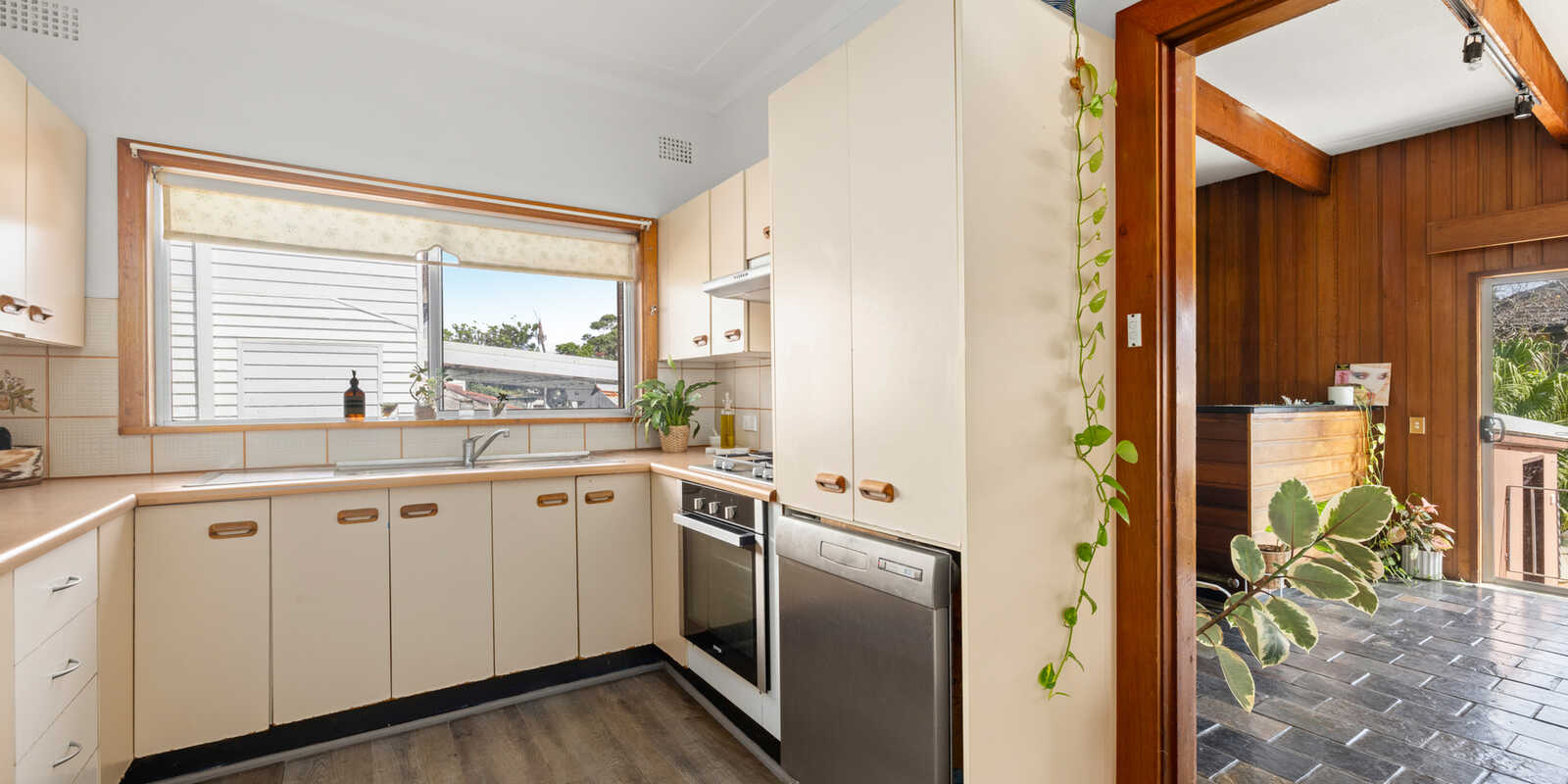 34 Woomera Road Little Bay 34 Woomera Road Little Bay