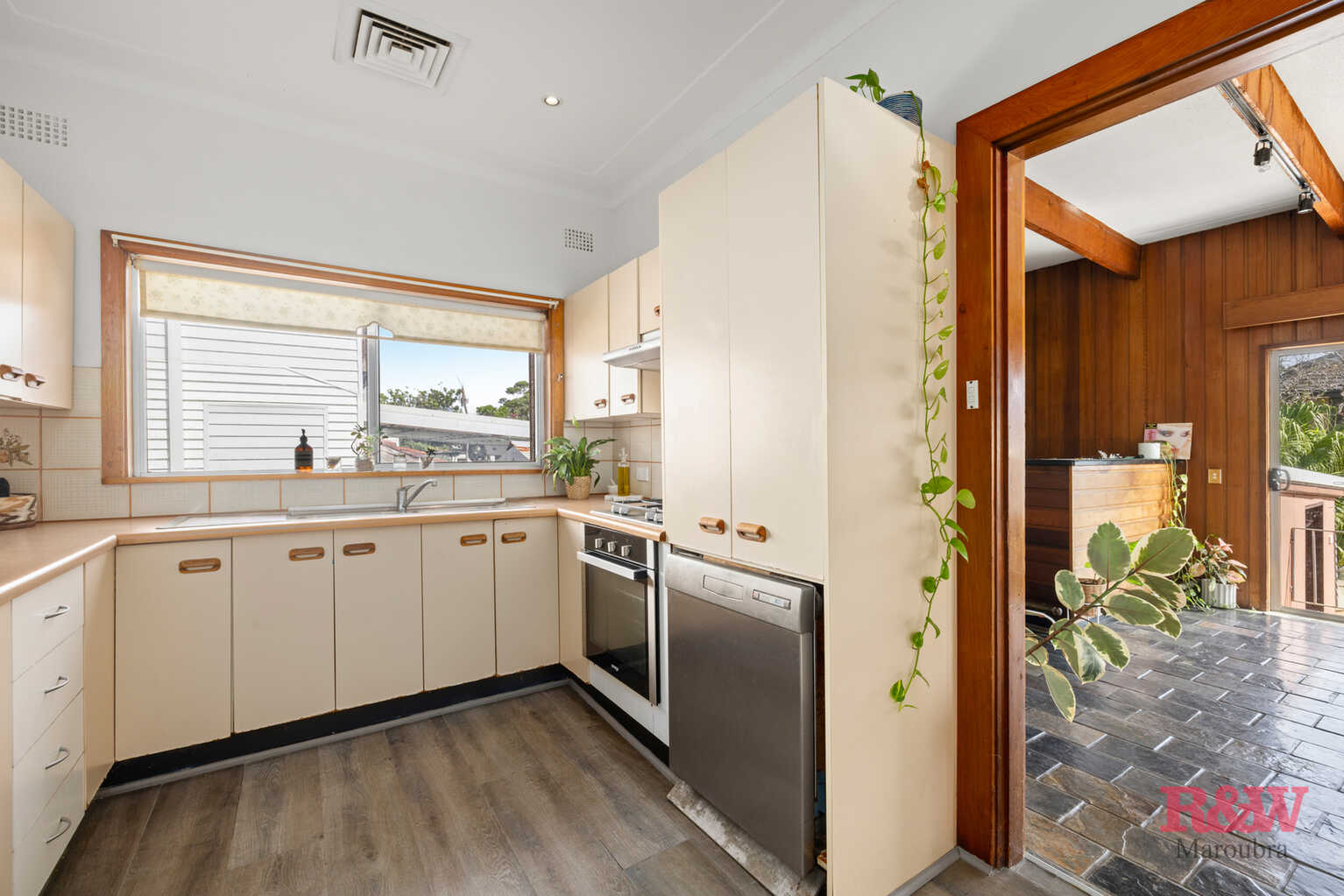 34 Woomera Road Little Bay 34 Woomera Road Little Bay