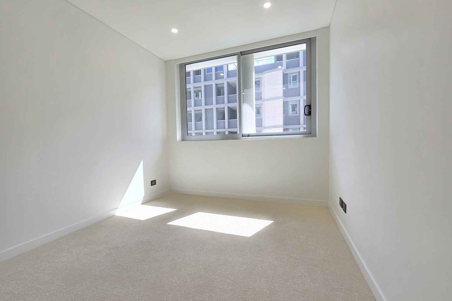 401B/16 Rothschild Avenue Rosebery 401B/16 Rothschild Avenue Rosebery