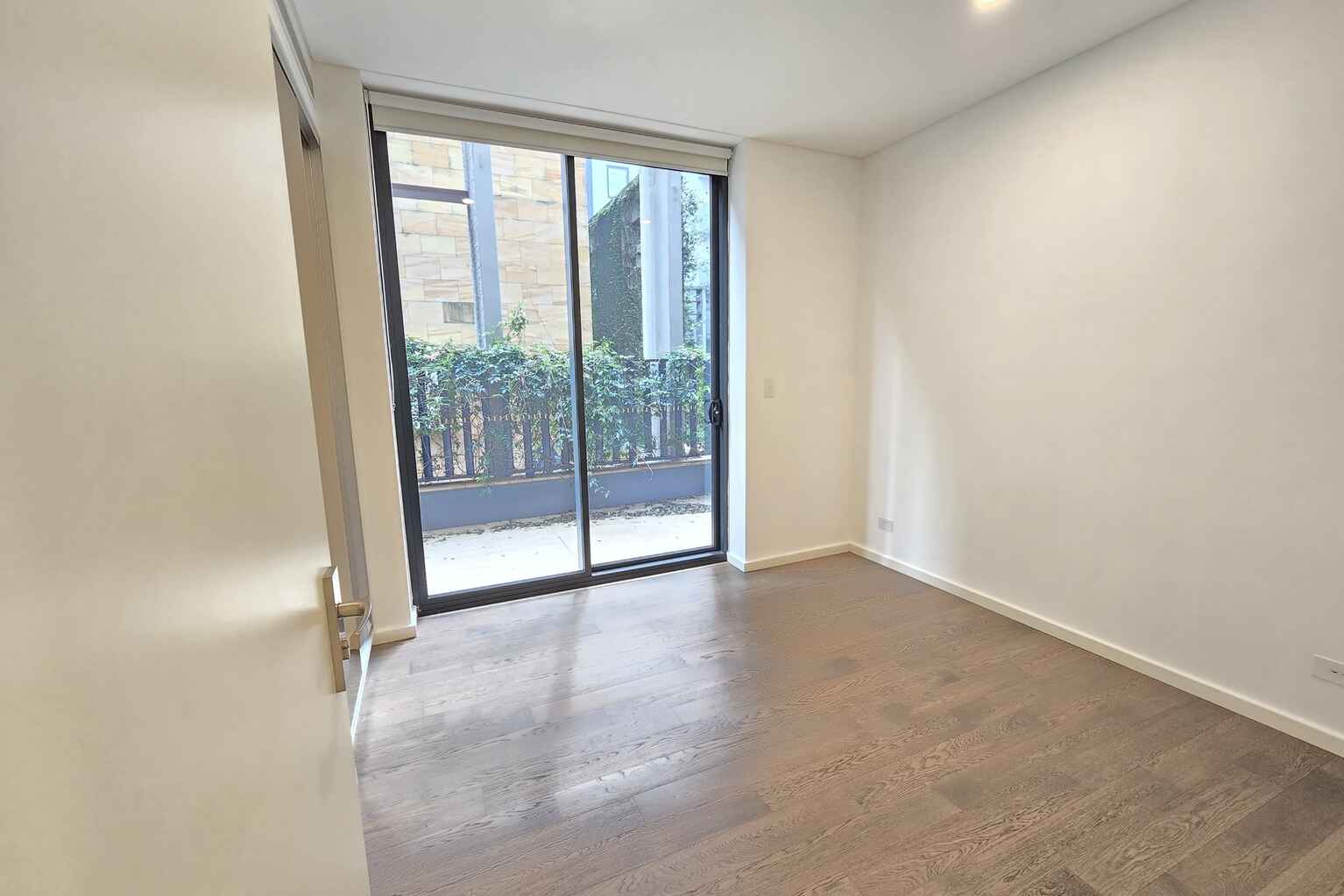 G01/12 Paul Street Zetland