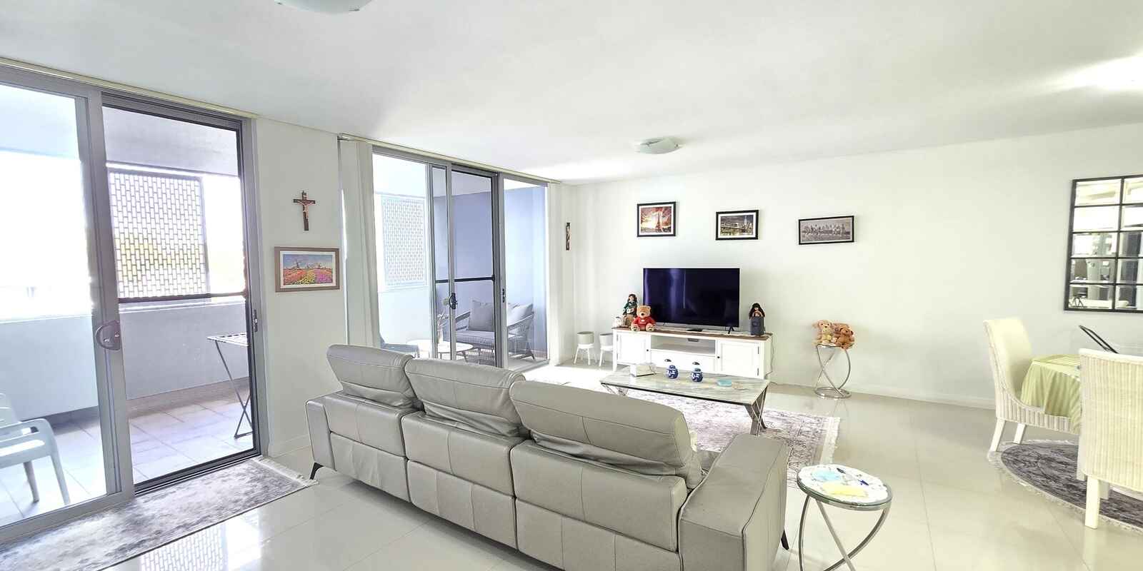 408/12 Rancom Street Botany