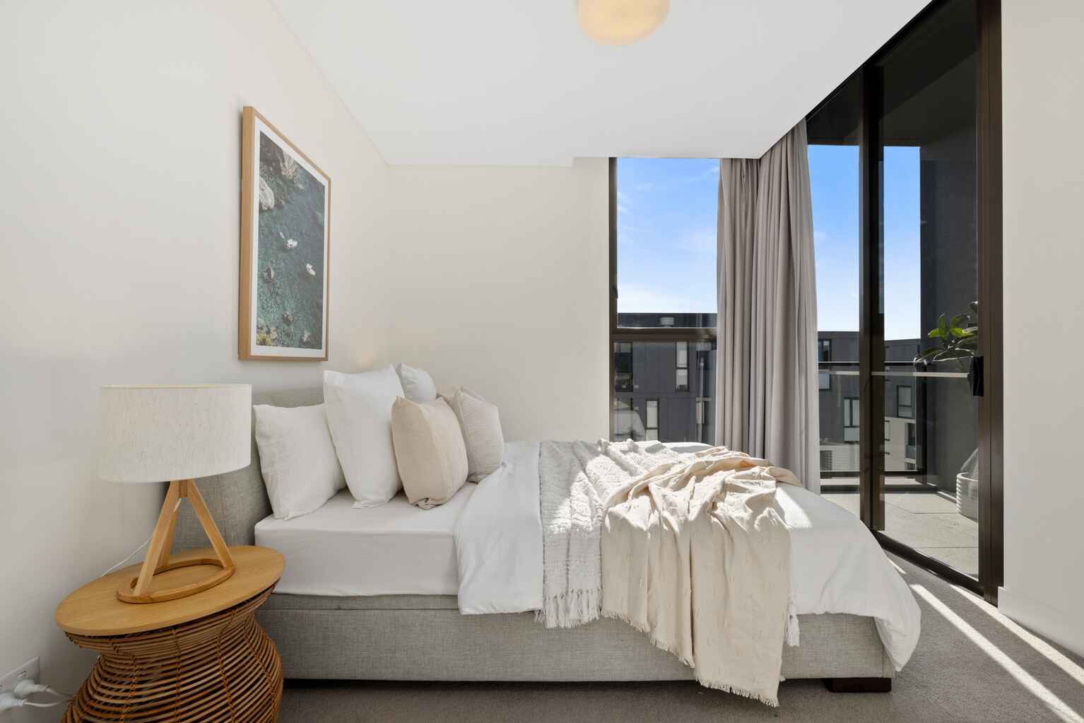 803/17 Grattan Close Forest Lodge