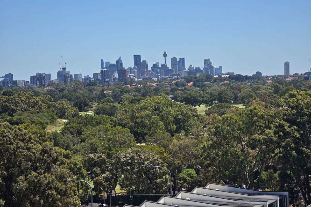 615/5 Finch Drive Eastgardens