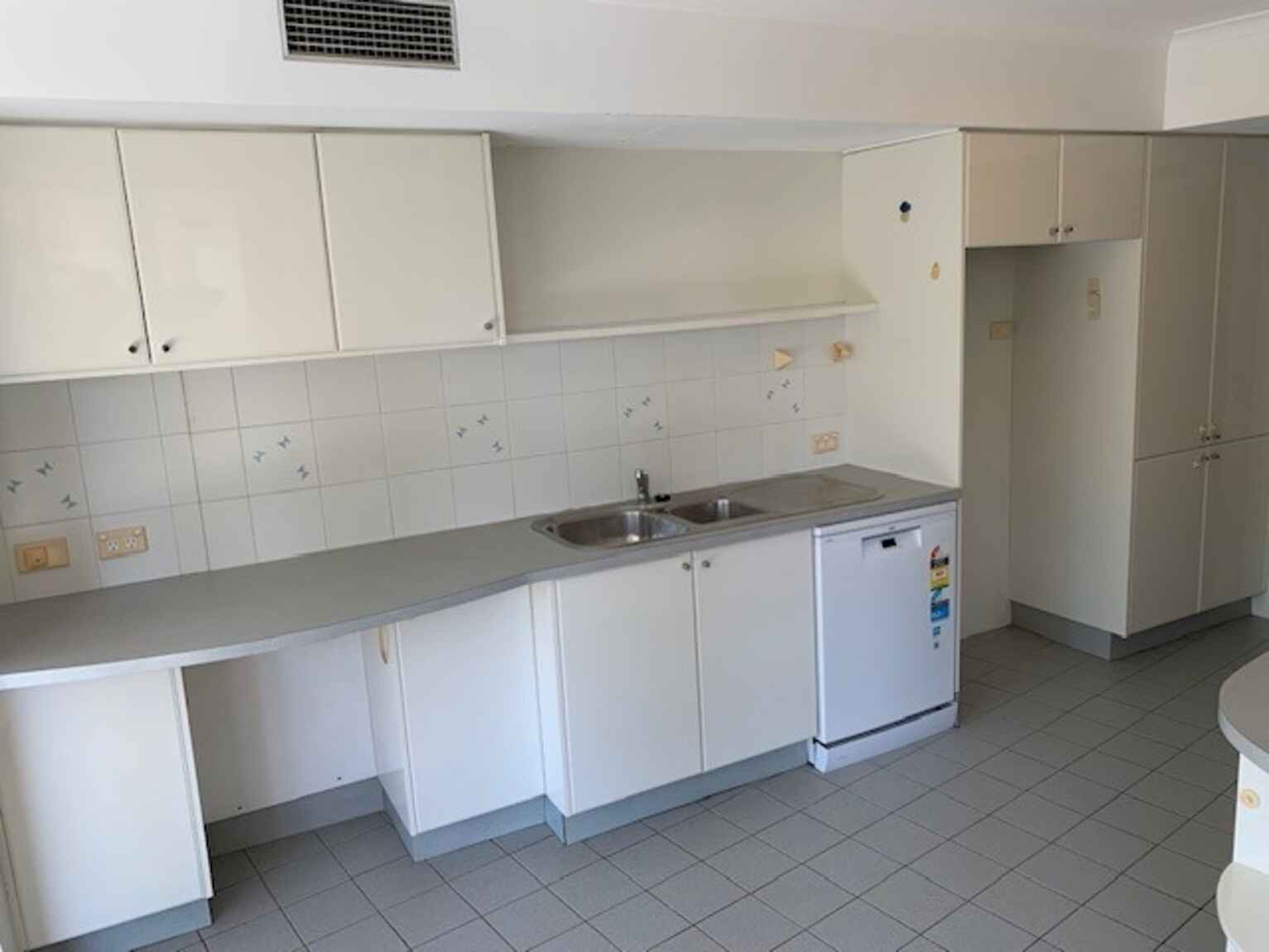 402/93 Brompton Road Kensington 402/93 Brompton Road Kensington