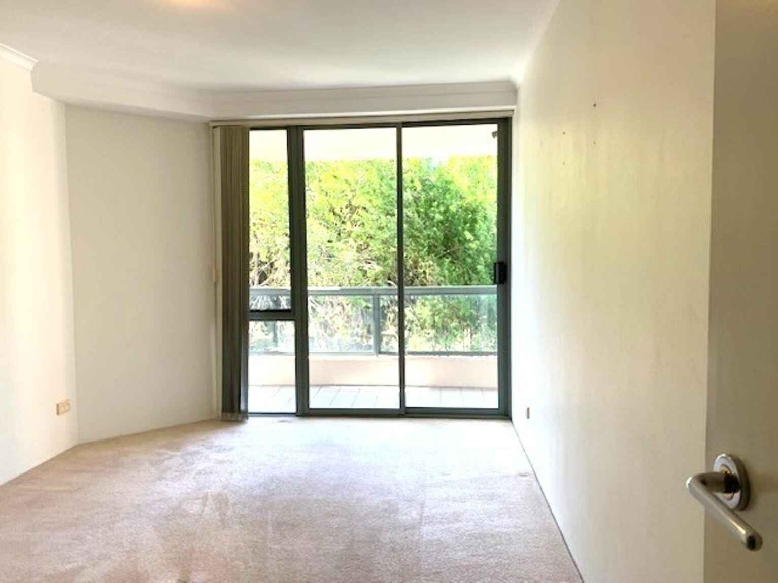 402/93 Brompton Road Kensington 402/93 Brompton Road Kensington