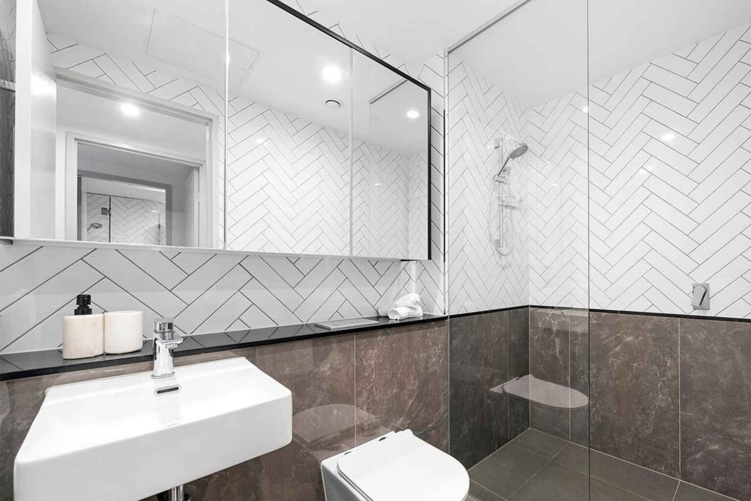 310/2 Oscar Place Eastgardens